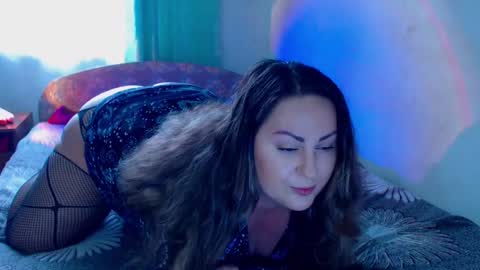 Snapshot of emmyxotty chatting on December 2, 2024, 10:28 am Emmy online show from December 2, 2024, 10:28 am