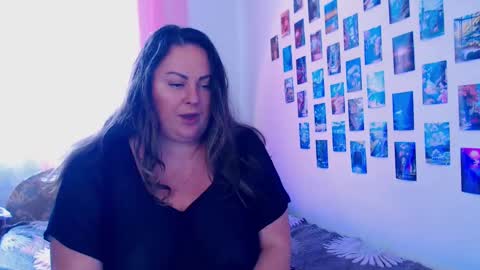 Snapshot of emmyxotty chatting on March 5, 2025, 12:44 pm Emmy online show from March 5, 2025, 12:44 pm