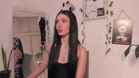 Emperatriz online show from February 10, 2025, 8:42 pm