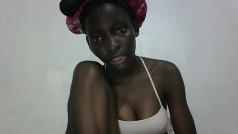 Snapshot of empress_ivy1 chatting on June 8, 2026, 5:57 pm empress_ivy1 online show from June 8, 2026, 5:57 pm