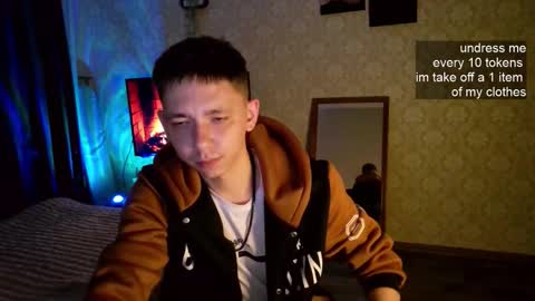 emveeboy96 online show from November 4, 2025, 7:57 pm