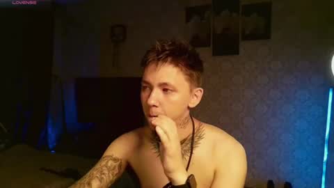 Snapshot of emveeboy96 chatting on June 16, 2026, 7:16 pm emveeboy96 online show from June 16, 2026, 7:16 pm