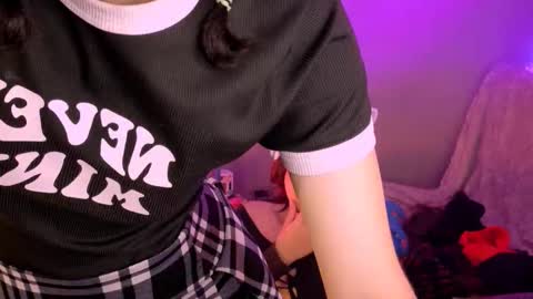 Snapshot of emy_flaker chatting on March 13, 2026, 5:03 am emy_flaker online show from March 13, 2026, 5:03 am