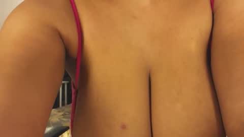 Emy online show from December 3, 2025, 7:12 pm