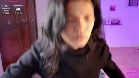 emycarver09 online show from October 25, 2025, 12:02 pm