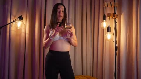 Eimi3 online show from October 6, 2025, 6:16 pm