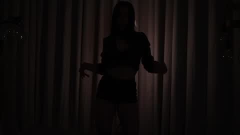 Eimi3 online show from November 24, 2025, 6:40 pm