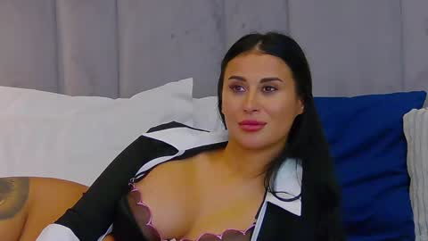  Emy  online show from December 11, 2024, 12:55 pm