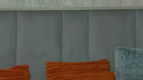  Emy  online show from April 20, 2026, 6:16 am