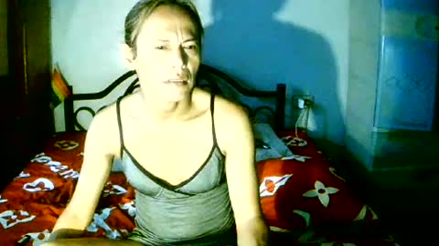 Snapshot of encantadats chatting on June 14, 2026, 6:59 am CHUN LY online show from June 14, 2026, 6:59 am