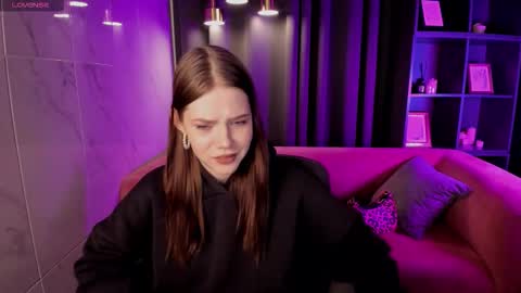 Leah online show from October 21, 2025, 1:34 pm