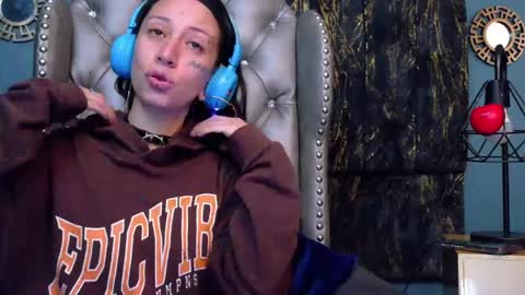 EnchantressQueen online show from April 20, 2026, 12:19 pm