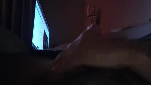 endi1975 online show from April 24, 2026, 10:12 pm