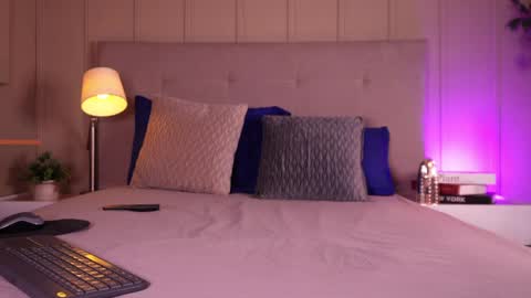 Endy online show from April 7, 2026, 12:38 pm