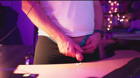 uk online show from December 19, 2024, 1:39 am