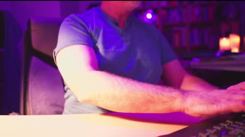 uk online show from January 1, 2025, 1:26 am