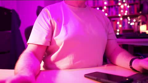 Snapshot of energybra chatting on July 3, 2026, 12:28 am uk online show from July 3, 2026, 12:28 am