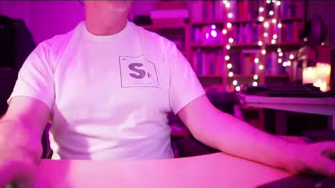 Snapshot of energybra chatting on August 1, 2026, 10:30 pm uk online show from August 1, 2026, 10:30 pm
