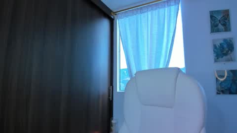 Snapshot of engel_brunet chatting on September 23, 2025, 8:45 pm juliana online show from September 23, 2025, 8:45 pm