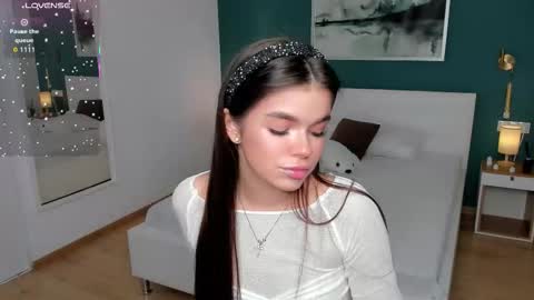 Snapshot of engelaven chatting on September 17, 2025, 7:21 am Christy online show from September 17, 2025, 7:21 am