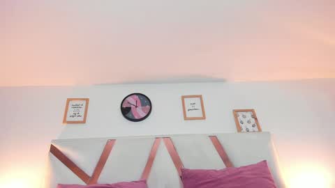  E N G E L  online show from February 5, 2025, 5:53 pm