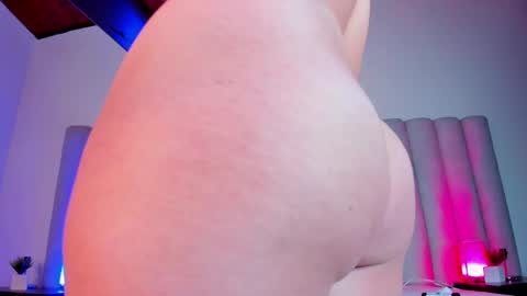  E N G E L  online show from February 12, 2025, 10:26 pm