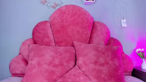  E N G E L  online show from March 6, 2025, 7:21 pm