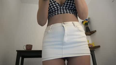 Snapshot of english_rose__ chatting on May 30, 2026, 10:34 am Rosie online show from May 30, 2026, 10:34 am