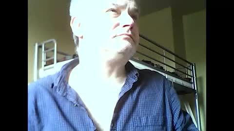 englishguysurrey online show from March 4, 2025, 1:17 pm