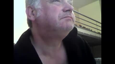 englishguysurrey online show from October 15, 2025, 6:02 am