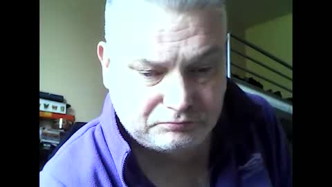 Snapshot of englishguysurrey chatting on April 26, 2026, 8:56 am englishguysurrey online show from April 26, 2026, 8:56 am