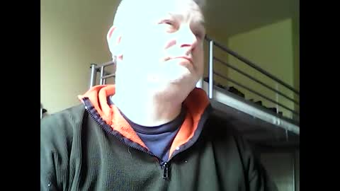 Snapshot of englishguysurrey chatting on May 8, 2026, 1:38 pm englishguysurrey online show from May 8, 2026, 1:38 pm