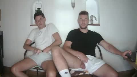 Snapshot of englishladxxx chatting on June 3, 2026, 8:36 pm Englishladxxx online show from June 3, 2026, 8:36 pm