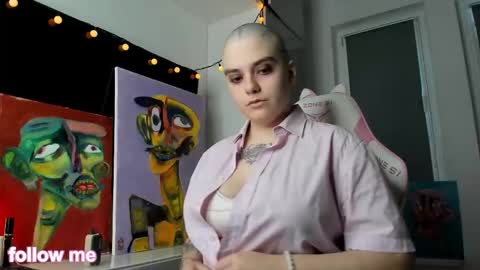 enigmastella online show from December 15, 2025, 11:03 am