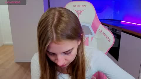 enjoyeverymoment_ online show from April 15, 2026, 4:47 pm