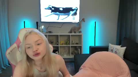 Snapshot of enjoyment_place chatting on July 15, 2026, 9:58 am Maria and James online show from July 15, 2026, 9:58 am