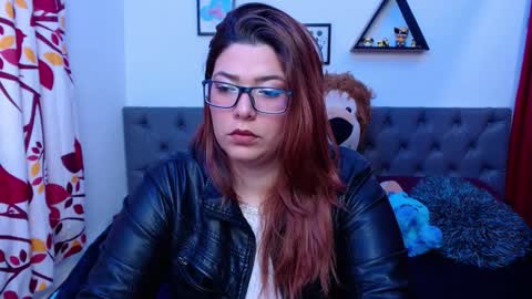 Lunamedel24 online show from February 9, 2026, 3:54 am