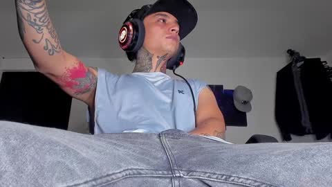 enjoymycock99 online show from December 4, 2024, 1:58 am