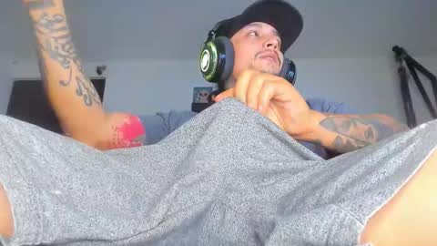 enjoymycock99 online show from November 1, 2025, 5:20 am