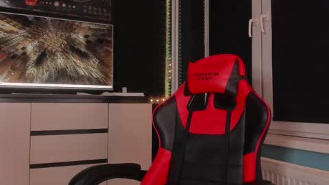 Snapshot of enkeer chatting on November 12, 2025, 5:35 pm Enker online show from November 12, 2025, 5:35 pm