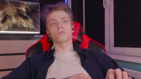 Enker online show from April 17, 2026, 9:29 pm