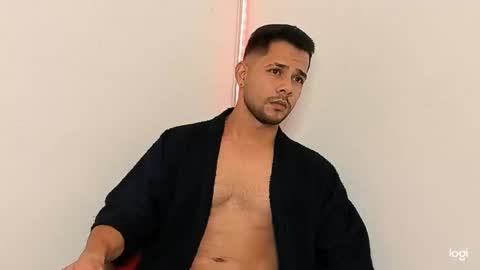 enmanuelgutierrez40 online show from January 16, 2026, 5:44 am