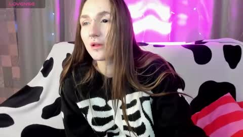 enn_allenn online show from December 18, 2024, 1:26 am