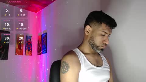 enriblack92 online show from December 18, 2024, 3:33 pm