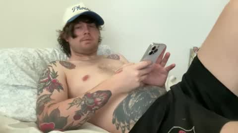 Snapshot of entreporneur chatting on October 24, 2025, 8:16 pm FOLLOW JOIN MY CULT online show from October 24, 2025, 8:16 pm