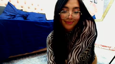 Snapshot of enyel_valmina chatting on February 3, 2025, 11:36 pm Enyel online show from February 3, 2025, 11:36 pm