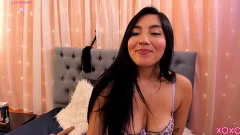 Snapshot of enyel_valmina chatting on February 20, 2025, 11:54 pm Enyel online show from February 20, 2025, 11:54 pm