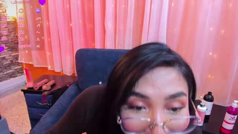 Snapshot of enyel_valmina chatting on February 27, 2025, 12:21 am Enyel online show from February 27, 2025, 12:21 am