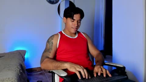 enzo_corleone online show from April 21, 2026, 4:52 am