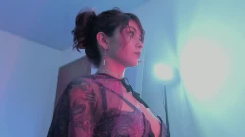 Leyla online show from April 14, 2026, 10:38 pm